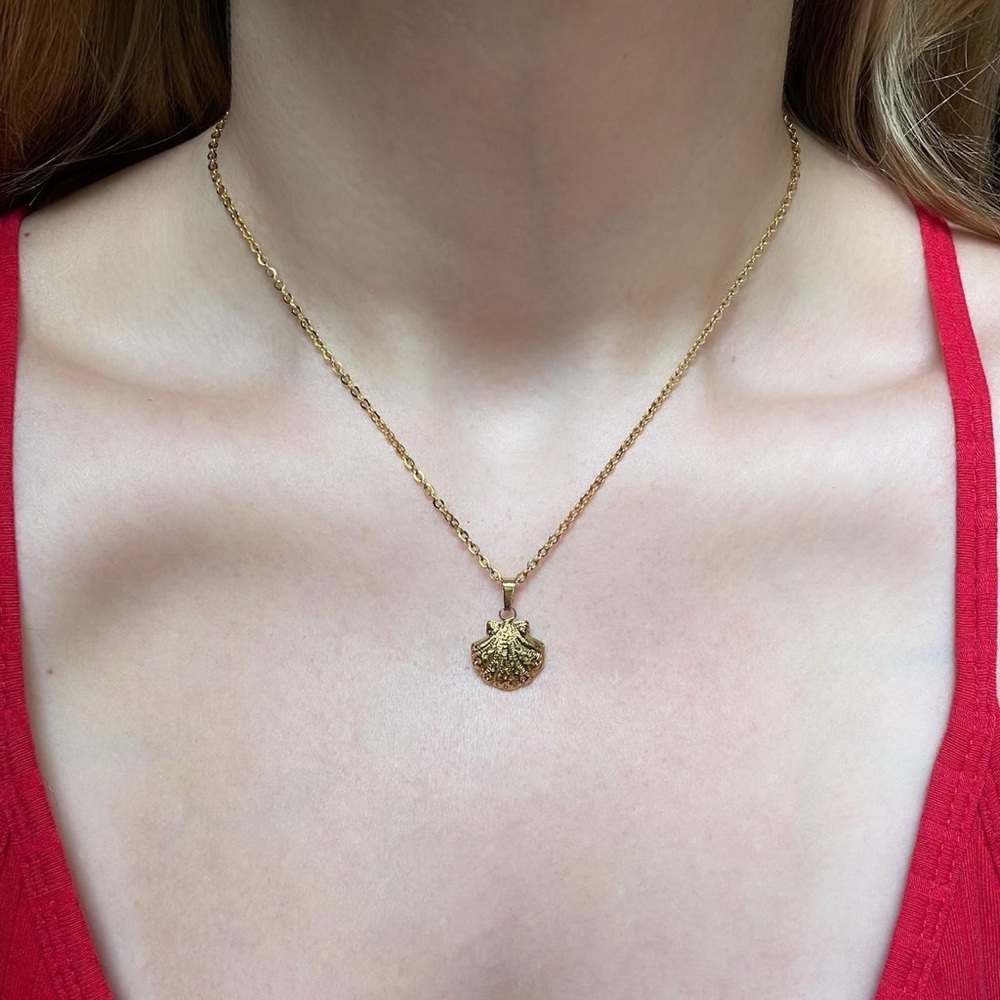 Gold Shell Pendant Necklace